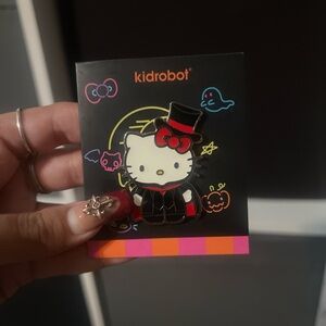 hello kitty pin